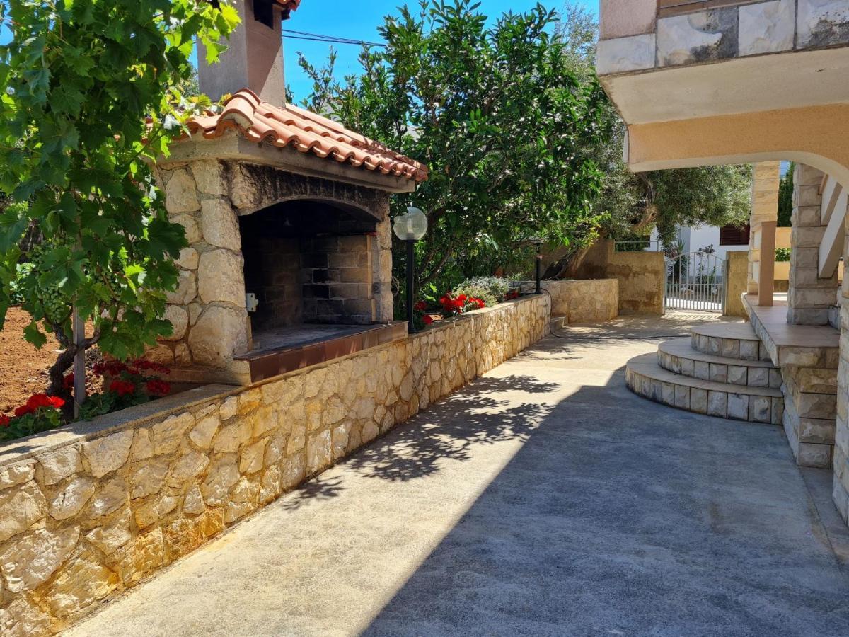 Apartments With A Parking Space Lun, Pag - 4062 ลุน ภายนอก รูปภาพ