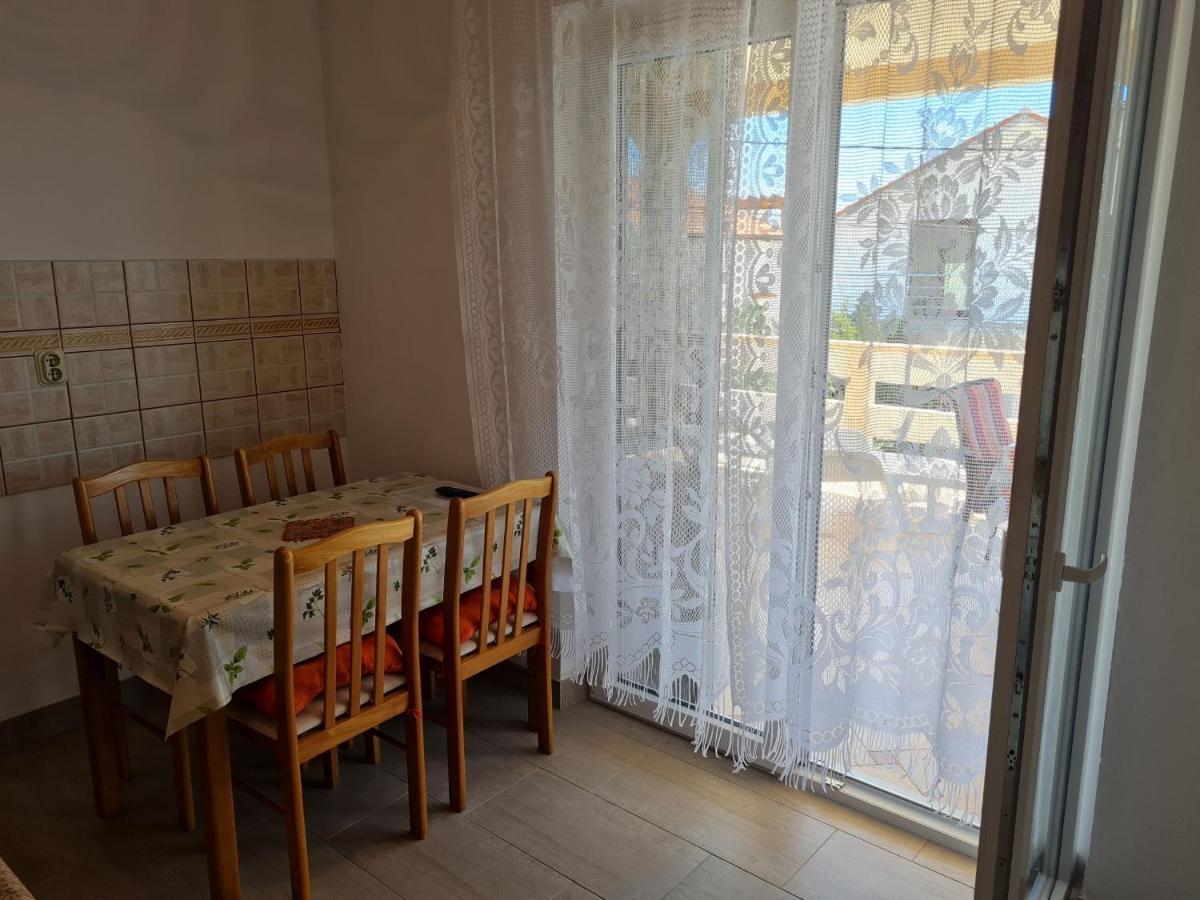 Apartments With A Parking Space Lun, Pag - 4062 ลุน ภายนอก รูปภาพ